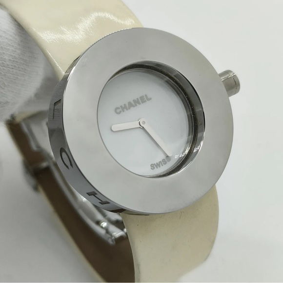 ‼️SOLD‼️ Auth Chanel La Ronde 29mm Watch - Picture 4 of 10